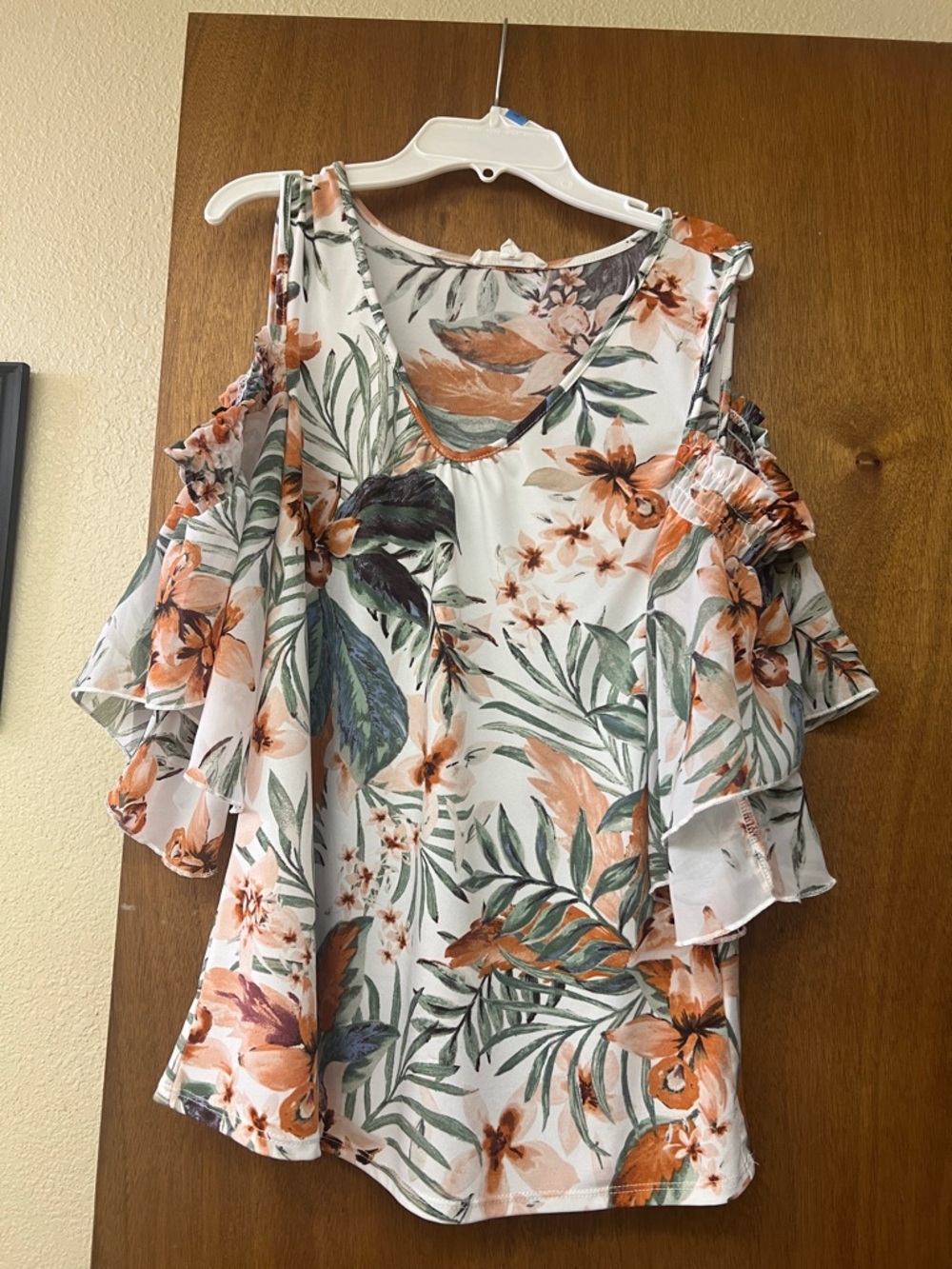PerSeption Concept White Floral Cold-Shoulder Ruffle Blouse